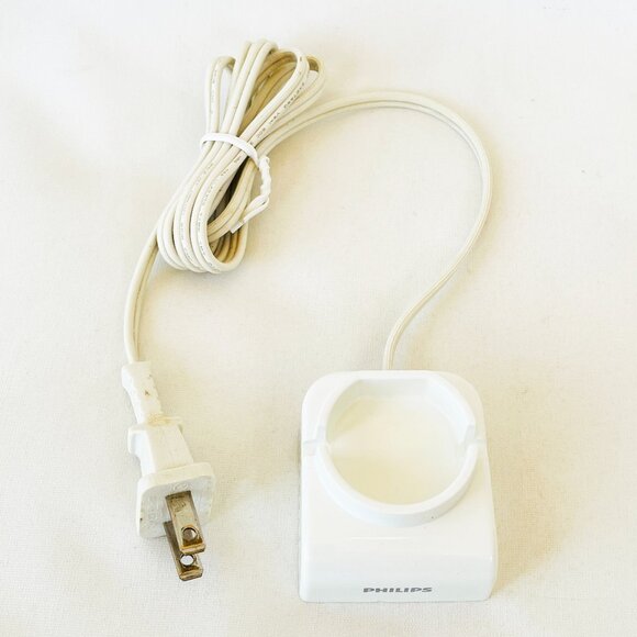 Genuine Philips Sonicare Essence Toothbrush Charger Base HX5100/C 4 Brush Heads - Picture 3 of 5